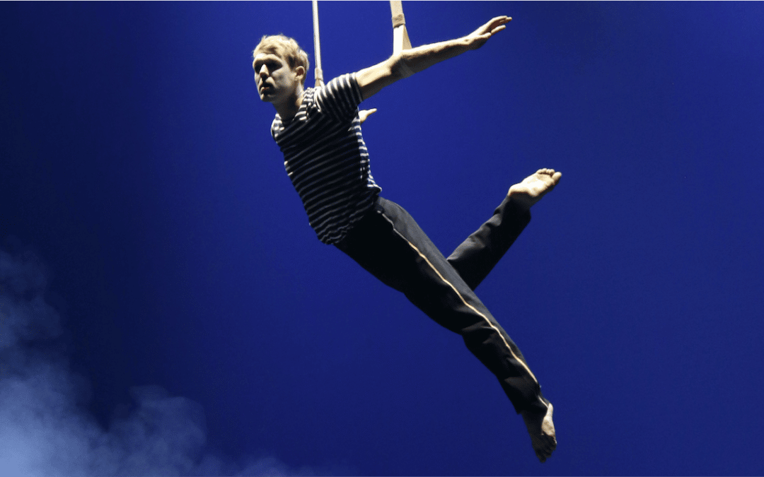 Aerial straps at the Opéra Bastille with the Electric Circus
