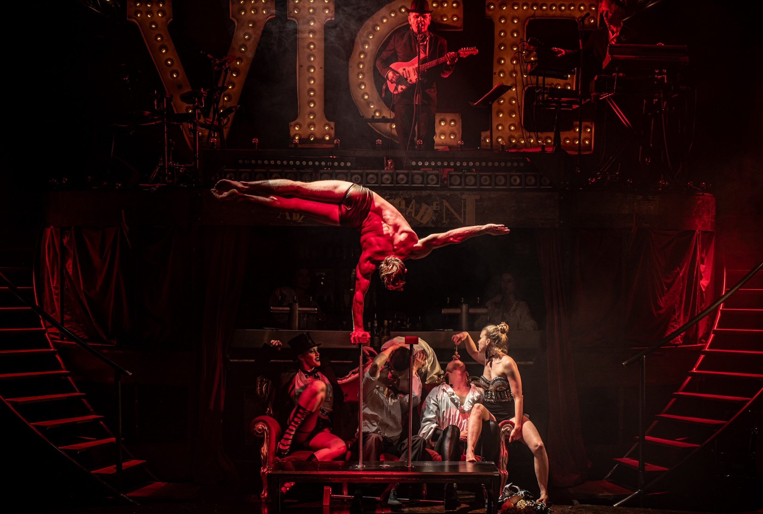 cabaret electric circus signori